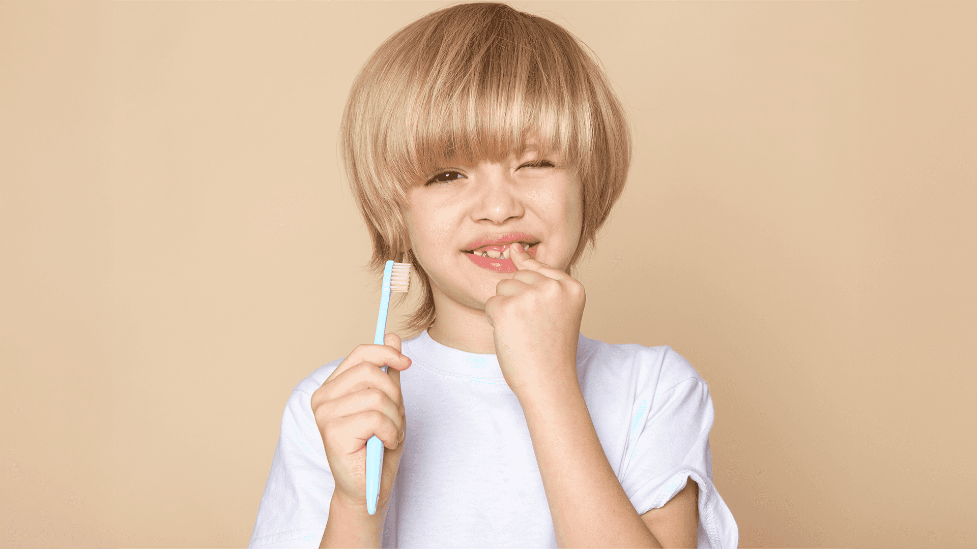 Regresso às aulas com um sorriso saudável: por que deve marcar uma avaliação dentária infantil em setembro?
